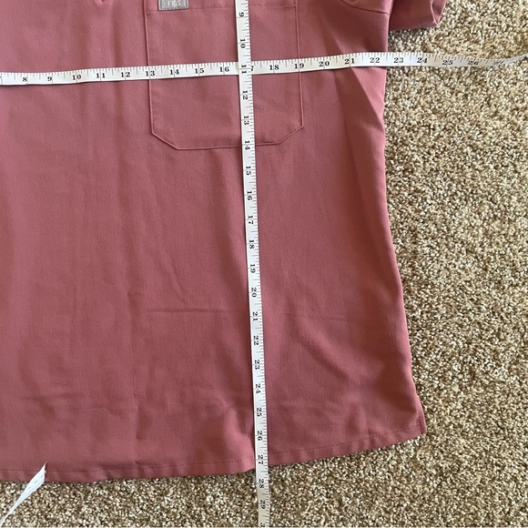 FIGS Catarina One-Pocket Scrub Top Women’s XL Chalk Pink Medical Healthcare - Picture 10 of 12